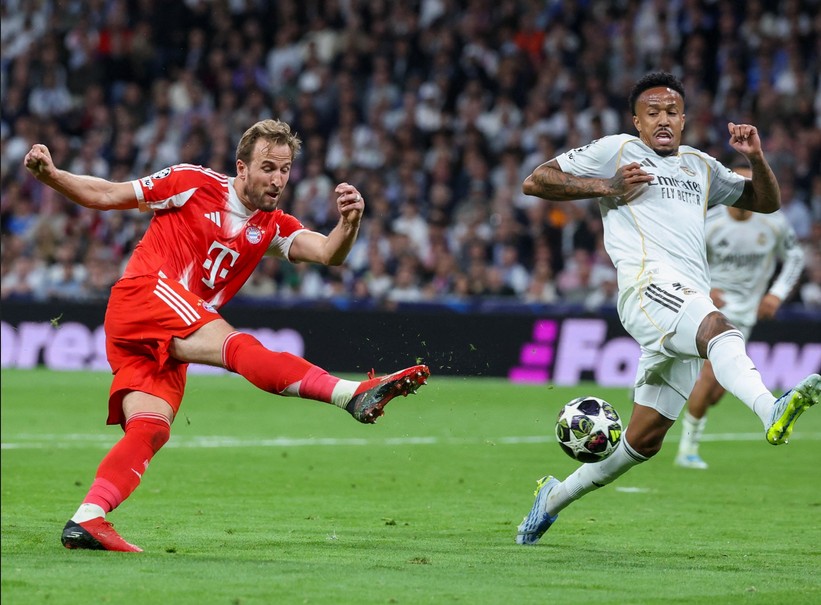 পিছিয়ে থেকে বায়ার্নের মাঠে নামবে রিয়াল